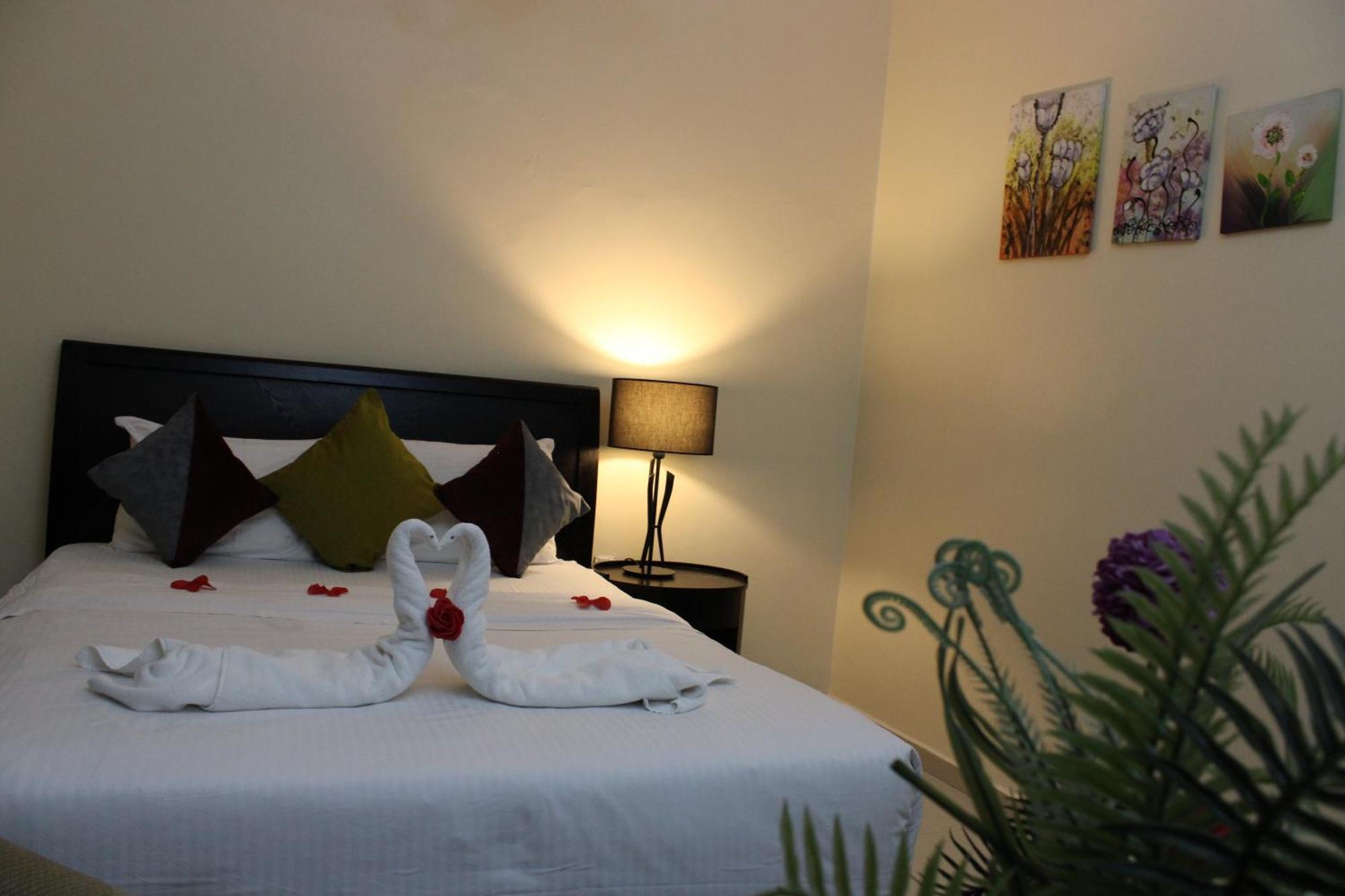 אג'מן Al Smou Hotel Apartments - Maha Hospitality Group מראה חיצוני תמונה